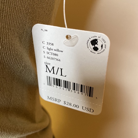 NWT! Free People Intimately Bella Seamless Rib Tank in Willow - Picture 5 of 7